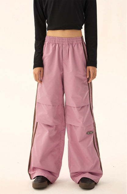 Sideline pleated pants