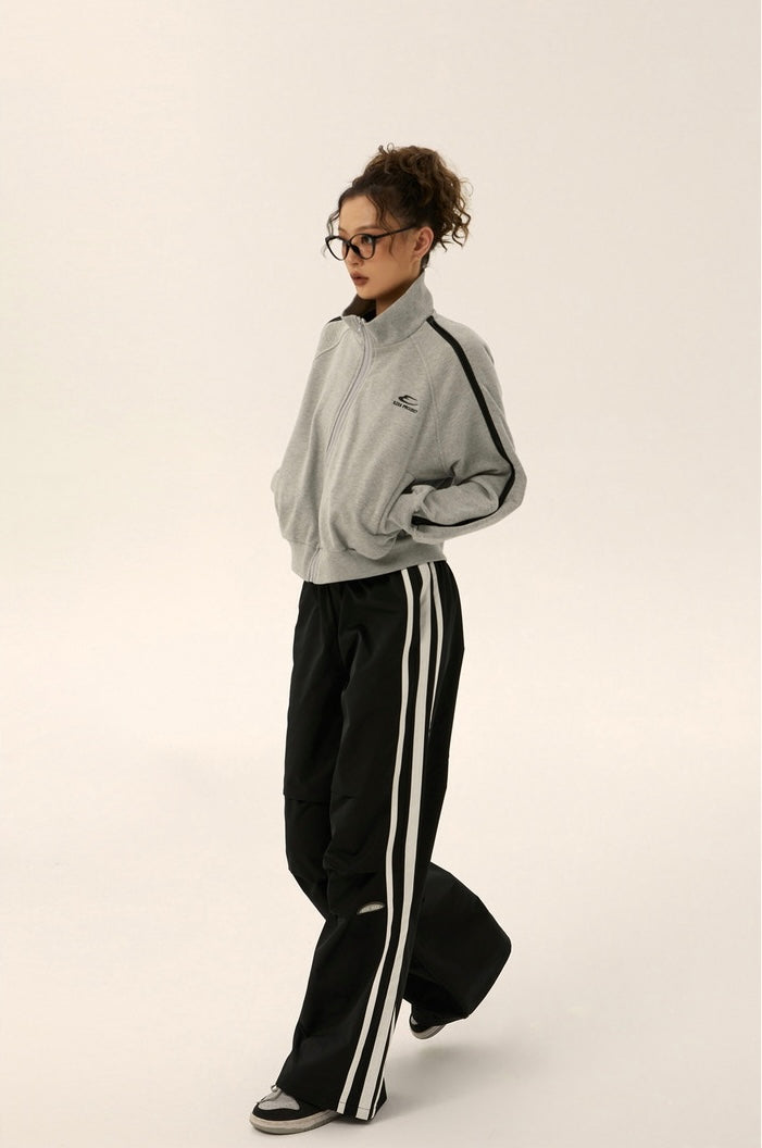 Sideline pleated pants